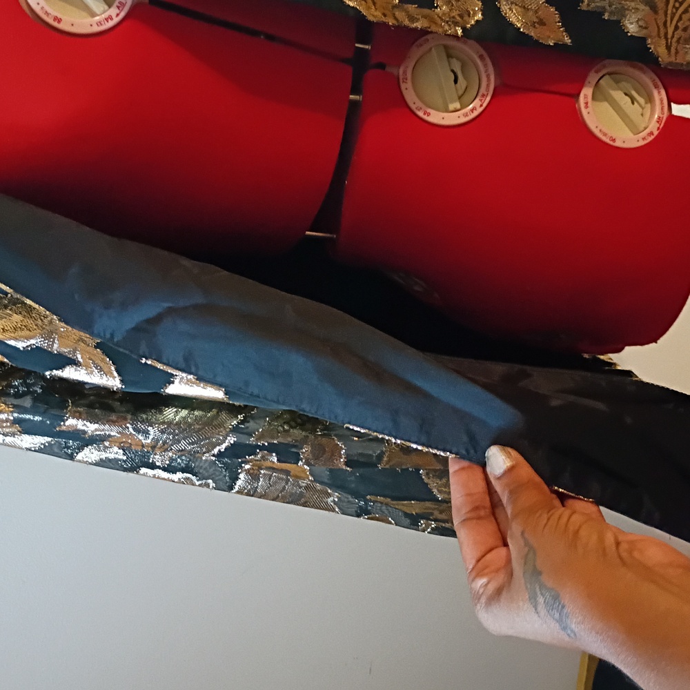 David Rose Vtg Black and Gold Floral Blazer Sm - Picture 4 of 15